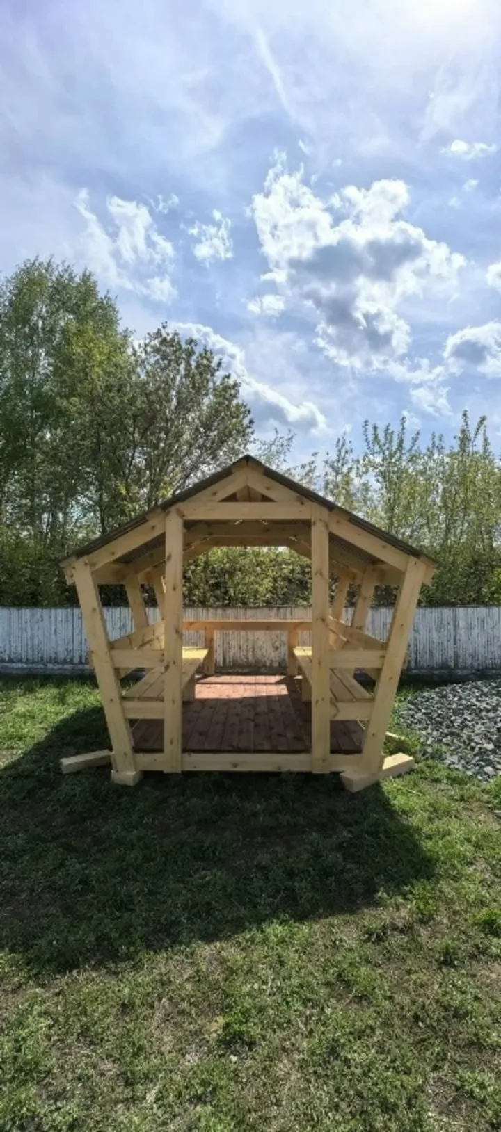 Беседка из строганого бруса
